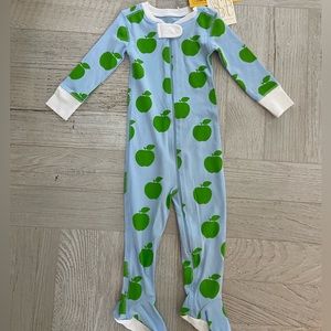NWT BEAUFORT BONNET BABY FOOTED PAJAMAS.  SIZE 6-12 MONTHS.
